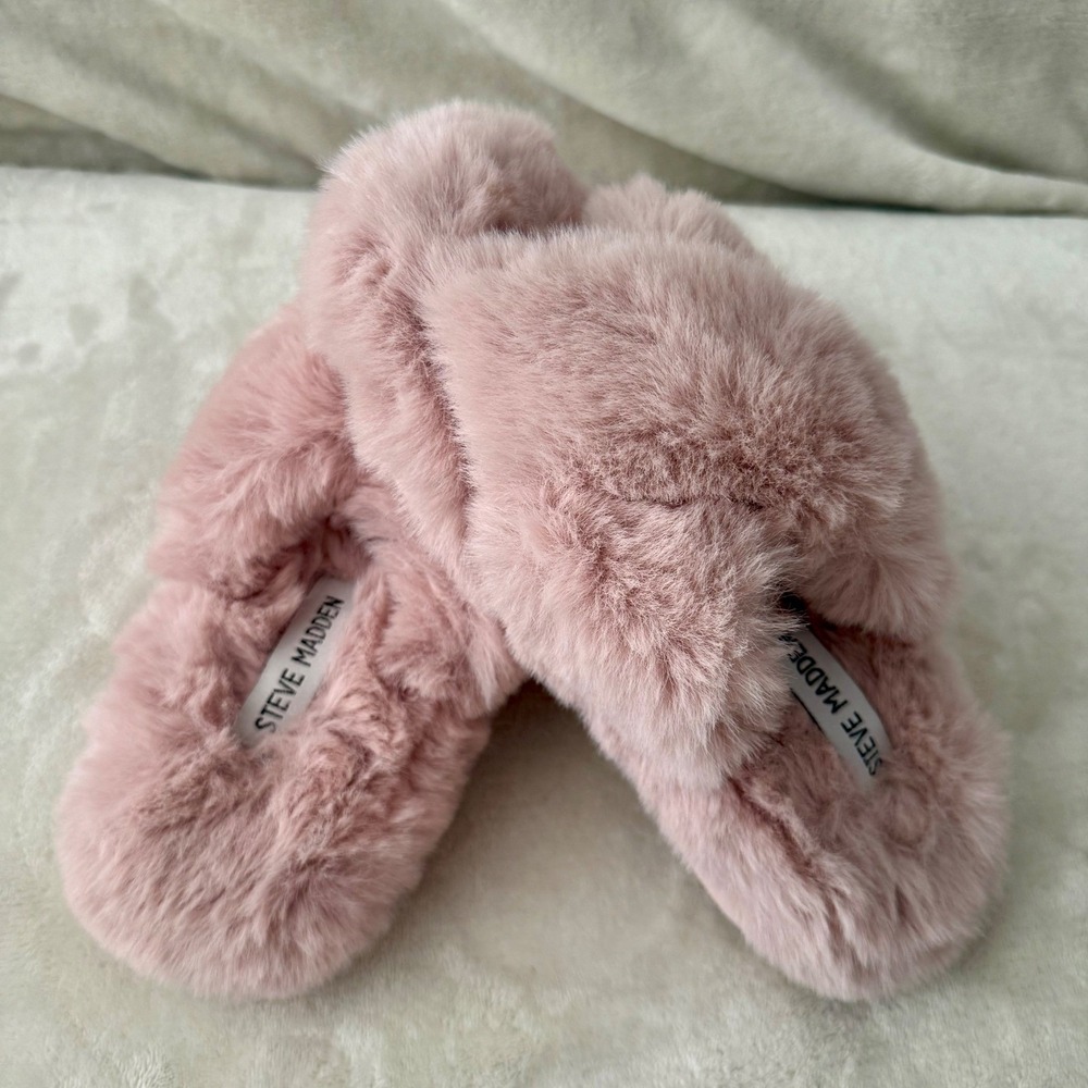 Steve Madden Slippers Pink Faux Fur Fluffy Slides Coquette Small Size 5 Size 6 - Picture 2 of 10